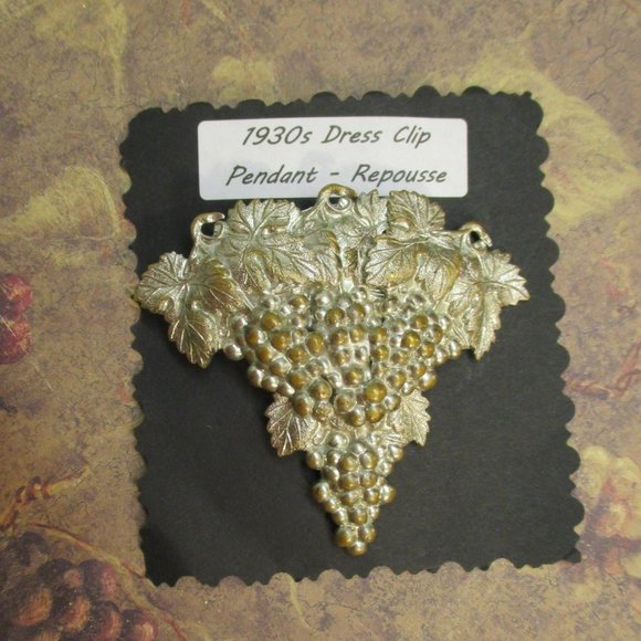 Grape Clusters REPOUSSE CONVERTIBLE Dress Clip~1930s Silver Grape Statement Clip - Picture 6 of 13